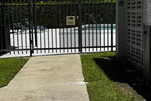 14115 SW 66th St, Miami, FL 33183 - Photo 13