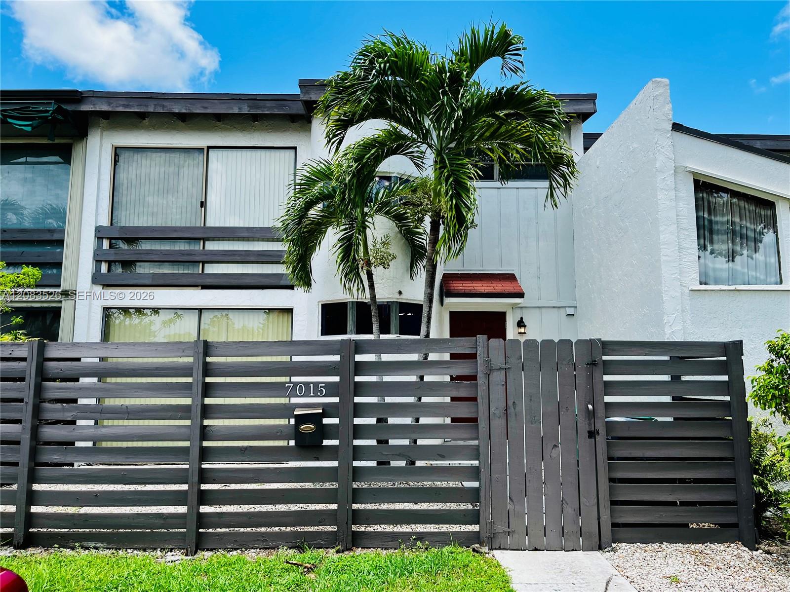 7015 SW 111th Pl - 7015 SW 111th Pl, Miami, FL 33173 Luxury Property | Jose Angel Pina