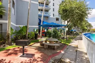 5077 NW 7th St, Miami, FL 33126 - Photo 41