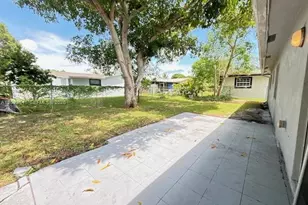 6241 SW 8th Ct, North Lauderdale, FL 33068 - Photo 21