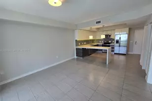 117 SW 10th St, Miami, FL 33130 - Photo 13