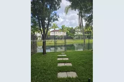 10824 SW 240th Ln, Homestead, FL 33032 - Photo 5