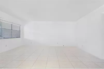 250 Layne Blvd #304, Hallandale Beach, FL 33009 - Photo 11