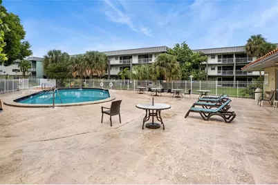 250 Layne Blvd #304, Hallandale Beach, FL 33009 - Photo 21