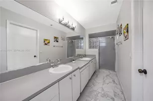 9834 SW 222nd St, Cutler Bay, FL 33190 - Photo 17