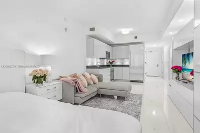 1010 Brickell Ave #1710, Miami, FL 33131 - Photo 1