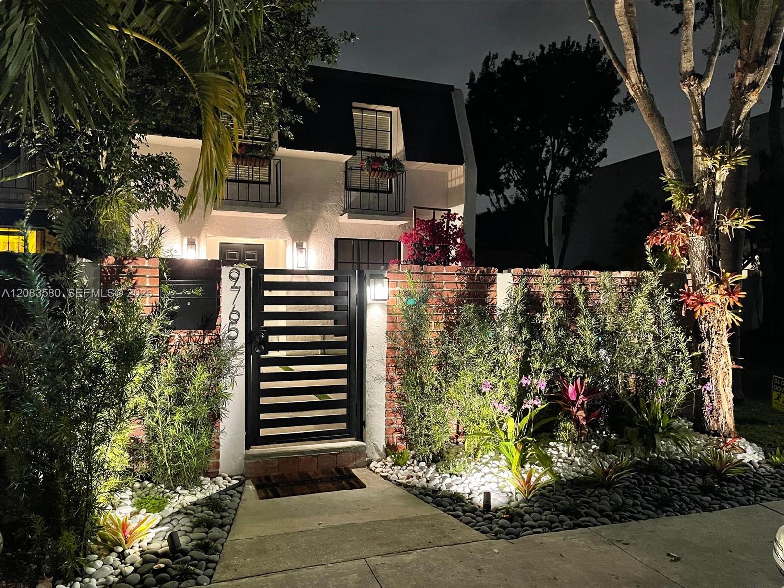 9765 SW 93rd Terrace #9765 - 9765 SW 93rd Terrace #9765, Miami, FL 33176 Luxury Property | Jose Angel Pina