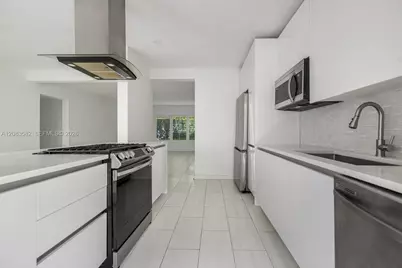3909 Garden Ave #1, Miami Beach, FL 33140 - Photo 13