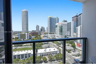 239 SW 9th #1704, Miami, FL 33130 - Photo 5
