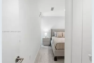 239 SW 9th #1704, Miami, FL 33130 - Photo 23