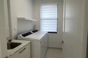 8253 NW 47th Ln, Doral, FL 33166 - Photo 19