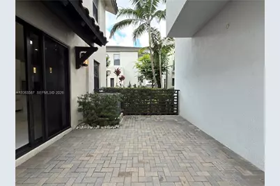 8253 NW 47th Ln #0, Doral, FL 33166 - Photo 33