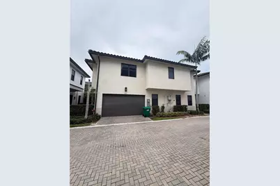 8253 NW 47th Ln #0, Doral, FL 33166 - Photo 5