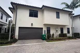 8253 NW 47th Ln, Doral, FL 33166 - Photo 5
