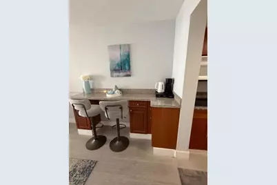 1200 Brickell Bay Dr #1610, Miami, FL 33131 - Photo 3