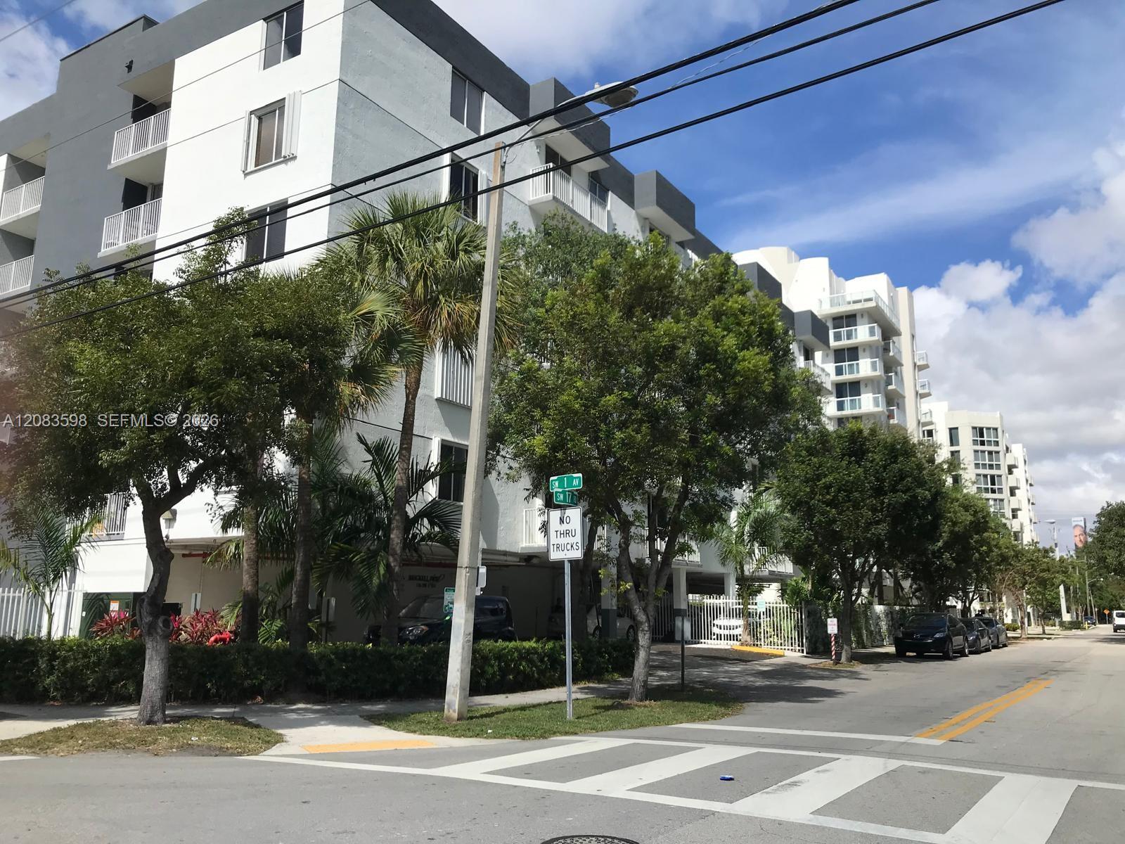 126 SW 17th Rd #302 - 126 SW 17th Rd #302, Miami, FL 33129 Luxury Property | Jose Angel Pina