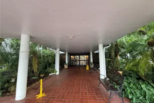 3800 Hillcrest Dr, Hollywood, FL 33021 - Photo 29