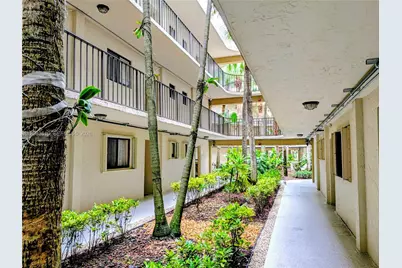 8075 SW 107th Ave #123, Miami, FL 33173 - Photo 3