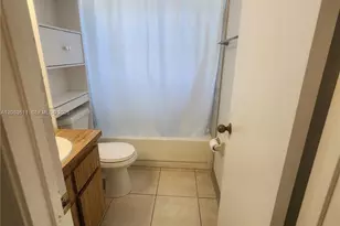 10004 Twin Lakes Dr, Coral Springs, FL 33071 - Photo 19