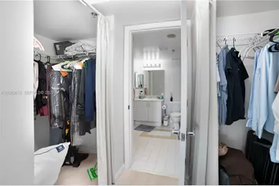 1200 Brickell Bay Dr #4121, Miami, FL 33131 - Photo 17