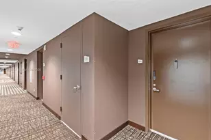 60 SW 13th St, Miami, FL 33130 - Photo 23