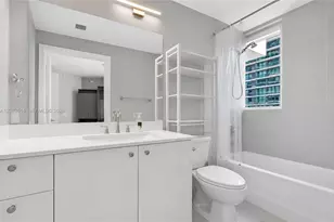 60 SW 13th St, Miami, FL 33130 - Photo 21