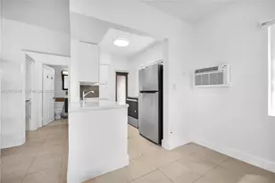 1195 Marseille Dr, Miami Beach, FL 33141 - Photo 5