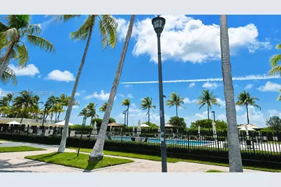 2625 Collins Ave #910, Miami Beach, FL 33140 - Photo 19