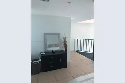 300 S Biscayne Blvd #L-608, Miami, FL 33131 - Photo 11