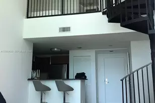 300 S Biscayne Blvd, Miami, FL 33131 - Photo 3
