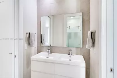 137 W Shore Dr, Miami, FL 33133 - Photo 21