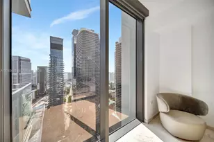 88 SW 7th St, Miami, FL 33130 - Photo 1