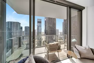 88 SW 7th St, Miami, FL 33130 - Photo 3