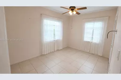 126 W 35th St, Hialeah, FL 33012 - Photo 11