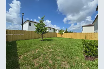 2670 SE 24th Ct, Homestead, FL 33035 - Photo 17