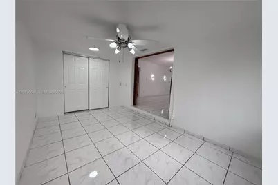 911 NW 30th Pl #911, Miami, FL 33125 - Photo 19
