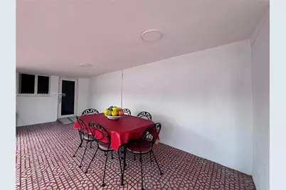 911 NW 30th Pl #911, Miami, FL 33125 - Photo 11