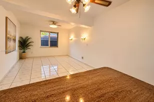 911 NW 30th Pl, Miami, FL 33125 - Photo 9