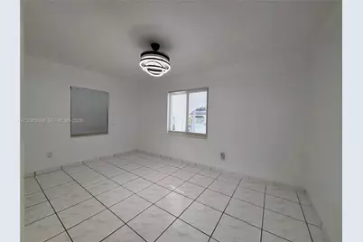 911 NW 30th Pl #911, Miami, FL 33125 - Photo 23