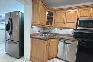 911 NW 30th Pl, Miami, FL 33125 - Photo 7