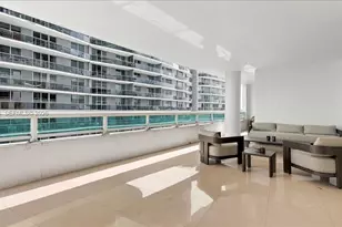 1800 N Bayshore Dr, Miami, FL 33132 - Photo 19