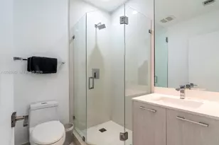 55 SW 9th St, Miami, FL 33130 - Photo 29