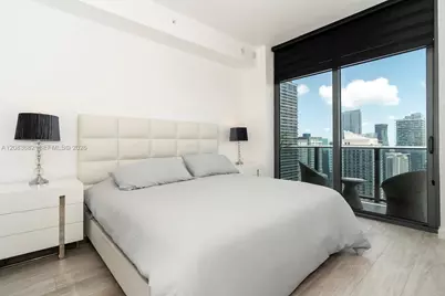 55 SW 9th St #4206, Miami, FL 33130 - Photo 17