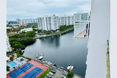 18071 Biscayne Blvd #PH03 & PH04, Aventura, FL 33160 - Photo 47