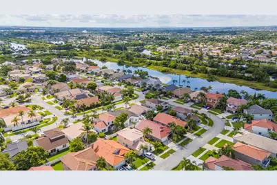 1387 SW 181st Ave, Pembroke Pines, FL 33029 - Photo 35