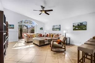 1387 SW 181st Ave, Pembroke Pines, FL 33029 - Photo 9