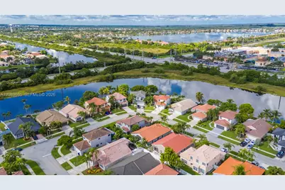 1387 SW 181st Ave, Pembroke Pines, FL 33029 - Photo 37