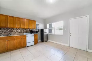 1136 NE 167th St, North Miami Beach, FL 33162 - Photo 7