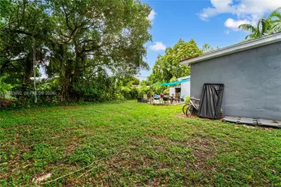 1136 NE 167th St #A, North Miami Beach, FL 33162 - Photo 17