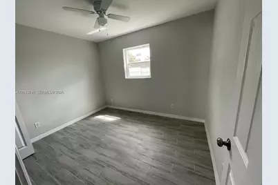 3921 SW 31st Dr #3921, West Park, FL 33023 - Photo 9